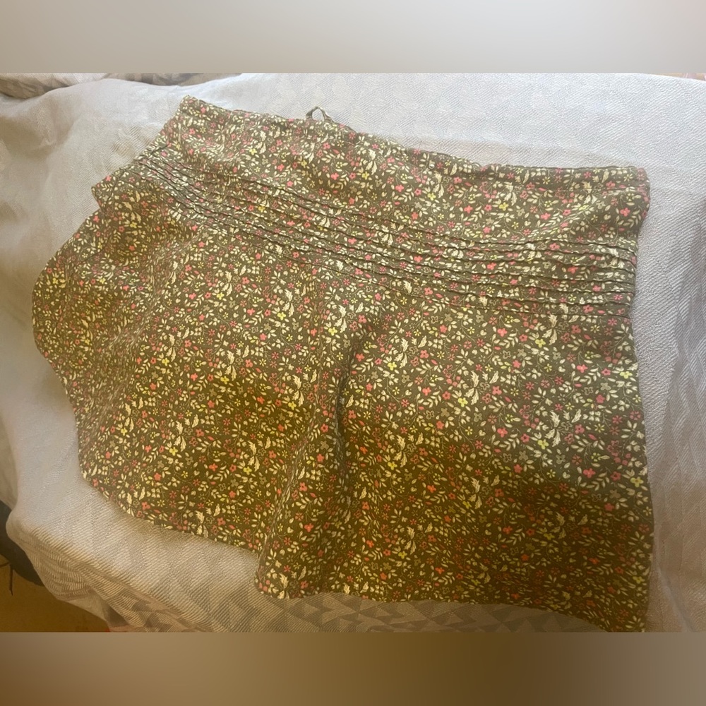 Olive ditsy floral Old Navy miniskirt, size 6 green linen/cotton blend ~2002-ish - Picture 7 of 7